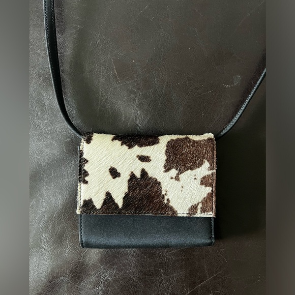Cowhide Crossbody Purse w/ detachable strap - Picture 1 of 6